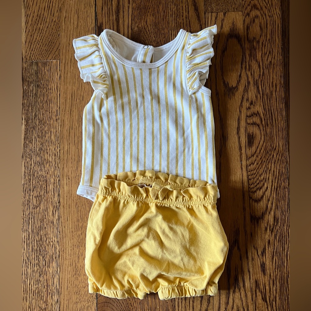 Pehr Organic Cotton Ruffle Sleeve One Piece and Bloomers 0-3 months, marigold